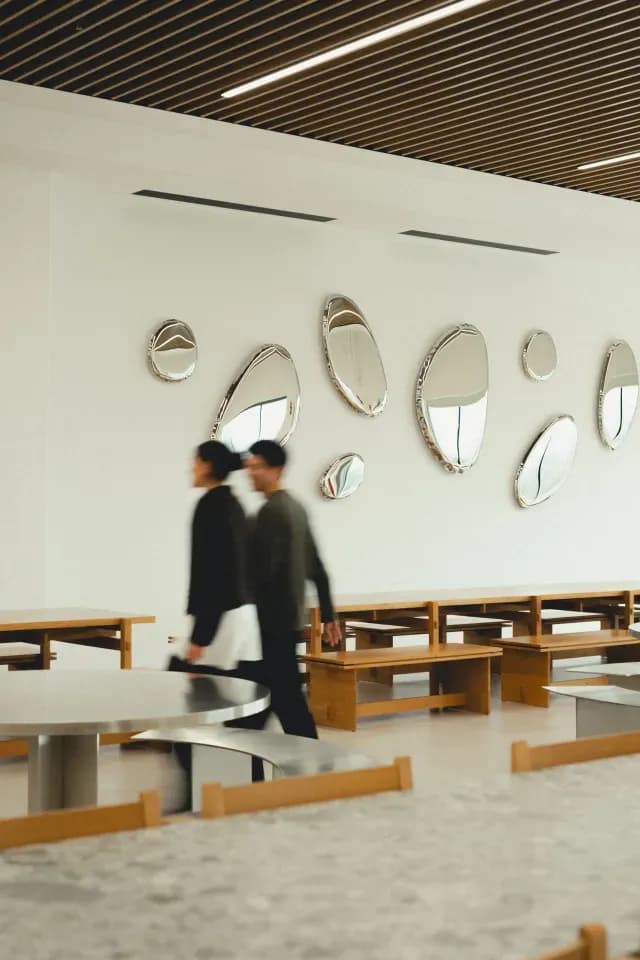 Image 1 of 5: Media content