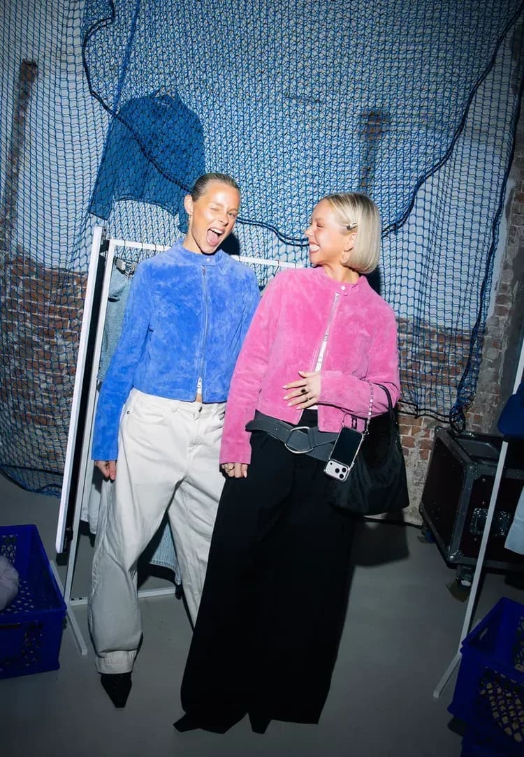 Chaque jour, nous nous efforçons de faire de Stradivarius l'un des lieux de travail les plus dynamiques de l'industrie de la mode. Nous sommes animés par notre passion pour la mode, le style et les dernières tendances.